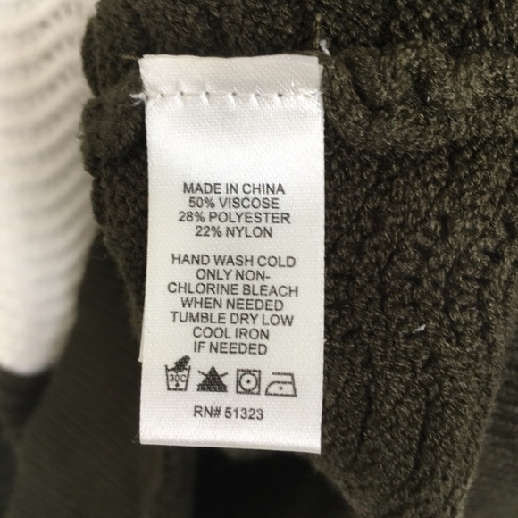 1. State Sweater Top Women’s Textured Pullover Grey White Green Striped Size L - Picture 7 of 14